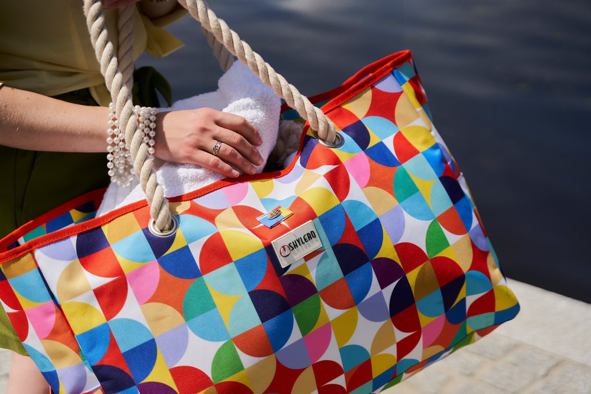 BEACH BAG ESSENTIALS